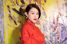 2021年两女星携娃上春晚，一个本色出演孕妇，另一个深藏不露图片