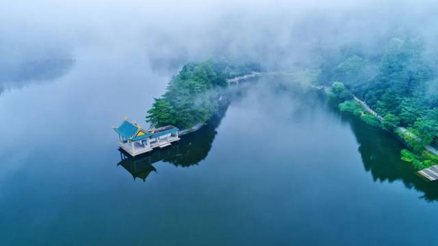 关于公开征选《庐山旅游整体营销及旅游产品开发策划案》的公告