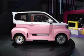 奇瑞QQ冰淇凌“撞脸”五菱宏光MINIEV，谁才是真正的人民代步车？图片