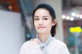 李沁的袜子要火了，这是穿了条连脚秋裤？网友：穿法很时尚图片