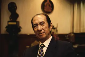 何鸿燊的传奇一生：从落难富少到一代“赌王”图片