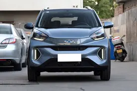 4万多的车，车长4米多，百公里油耗5.1L，带你看宝骏310图片