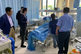 姜堰75岁奶奶下河摸螺丝，不慎踩到深水处……图片