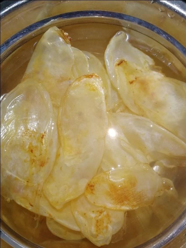 花胶猪骨红枣杞子的功效 花胶猪骨红枣杞子的功效与禁忌