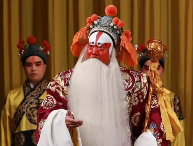 以京剧脸谱为主要代表,京剧主要包括"生旦净末丑"几个角色.