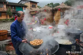 农村宴席大观——消失的乡村厨师，上菜必抢的女客与烧火的傻根图片