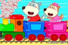 小灰狼和妹妹玩托马斯小火车、消防小汽车，还用废旧纸箱制作？图片