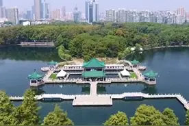 古风混搭rap吟唱山水之歌，世界东湖有多美，这群年轻人唱给你听图片