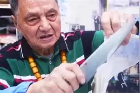 80岁中国刀王多厉害？磨一把菜刀要出天价，顾客却遍布半个地球图片