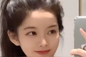 女头  ｜我见你只是因为我想见你图片