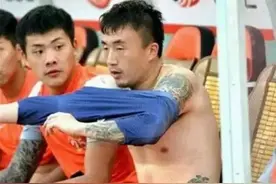 李铁宣布好消息，男足再不是白斩鸡！张琳芃直追C罗图片