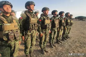 接过钢枪，传承使命图片