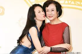 被张国荣誉为“最完美的女人”，原来莫文蔚的妈妈这么牛图片