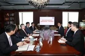华光海运控股有限公司一行到访中国船级社图片
