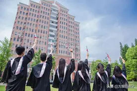 考不上公务员，事业编又进不去，这种方式一样便捷进体制图片