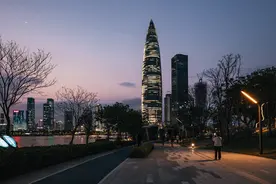 实现关于夜的全部幻想：深圳人才公园超震撼夜景图片