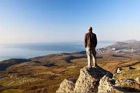 凡事靠自己图片