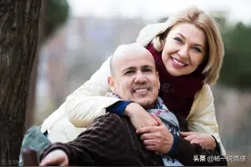 老年人有婚外恋吗？来听听60岁大妈的奇葩回答图片