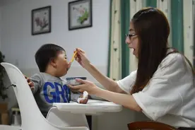 一岁宝宝中毒身亡，“夺命粥”事故频出，你还敢给孩子喝吗图片
