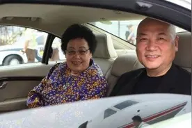 迟重瑞为何要娶大他十岁的陈丽华？听他自己怎么说图片