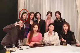 为啥在贵妇团杨颖居然排不到C位？图片