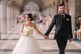 因内衣买小迎亲被拒：婚姻里的不合适，从不是表面看到的那么简单图片