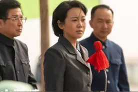 《山海情》中也有“星二代”客串？闫妮带女儿进组，观众都没发现图片