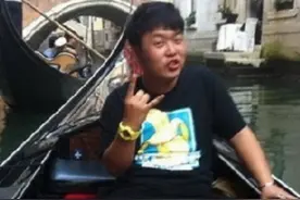 31岁杜海涛近照，被称“低调富豪”，家中的鞋柜让人看了太羡慕图片