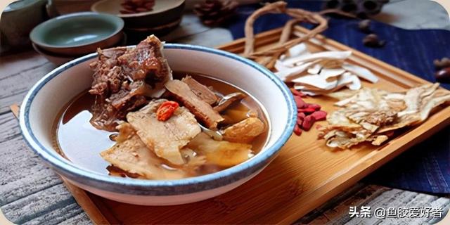花胶炖高丽参乌鸡 花胶炖高丽参乌鸡汤的做法