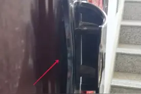 呼和浩特一业主防盗门被撬，七口人全在家中睡觉毫不知情图片