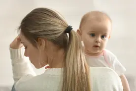 生完孩子后有这些习惯的宝妈，颜值会下降得很快，有相同的需改图片