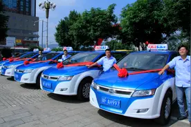 “中国式”买车现状：年轻人干的第一件后悔事就是买车，是真的吗图片