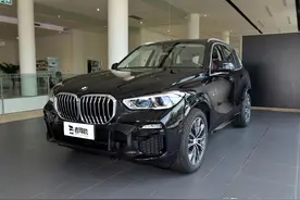 豪华SUV也讲性价比，而且这还是个原装进口四驱SUV，实拍宝马X5图片