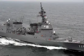 世界护卫舰鉴赏15——日本秋月级护卫舰图片