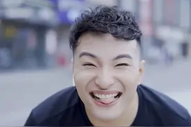 人类高质量男性太上头，田一名靠油腻爆火，纸片人都开始跟风了图片