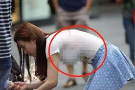 95后宝妈接娃放学打扮时尚，却让孩子遭到嘲笑：你妈穿的是啥？图片