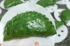 应景美食，教你用最简单的方法做出又绿又有嚼劲的清明果！图片
