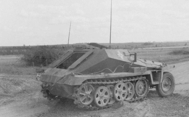 德国sdkfz250半履带轻型装甲车，除了运载步兵，啥活都干