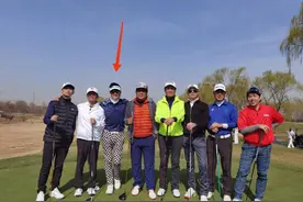 52岁孙楠近照暴瘦脸颊凹陷，年迈母亲好心疼，直呼让他多吃图片