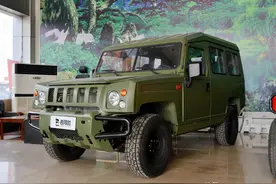 四驱性能极佳恶劣环境可靠，2.0T纯正越野SUV，实拍勇士图片