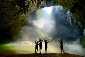 贵州冰火两仪洞，形成原理至今无解，大自然的神奇让人感叹图片