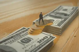 拜登提议将最低工资提高到每小时15美元？媒体：不靠谱，会导致140万人失业，对小企业带来毁灭性打击图片