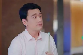 他是农村出生，却长了一张有钱人的脸，比靳东还适合演“精英”图片