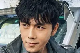 秦昊也“换头”？十六年前照片与如今判若两人，撞脸多名港星图片