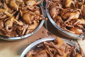 曹县夫妻自创美食，一天400只，不预定吃不到图片