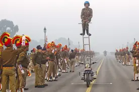 摩托车大撒把超中国，印度阅兵为啥爱摩托车表演？三大原因图片