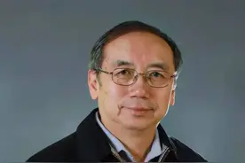 王小鲁：需求侧管理的关键是恢复消费需求和投资需求间的结构平衡图片