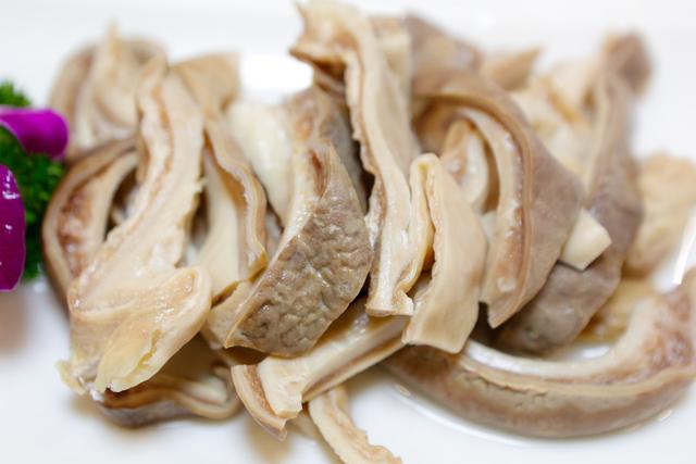 花胶煲姜酒猪肚 花胶煲姜酒猪肚汤的做法