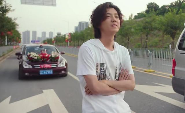 《穿越火线》游戏少年肖枫“被绿”，游戏能否为你的前程负全责？