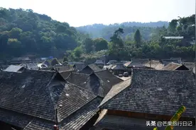 云南深山有个千年古寨，女人拥有至高无上地位，可以休了男人图片